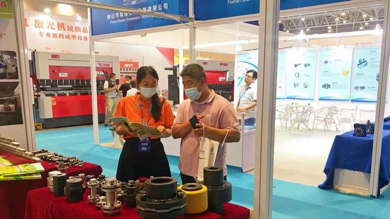 进口设备与国产设备：价格差异背后的考量因素